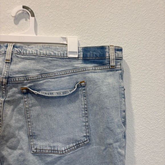 Abercrombie & Fitch High Rise Skinny Jeans Light Wash Raw Hem Women’s 36x22 - Picture 6 of 6